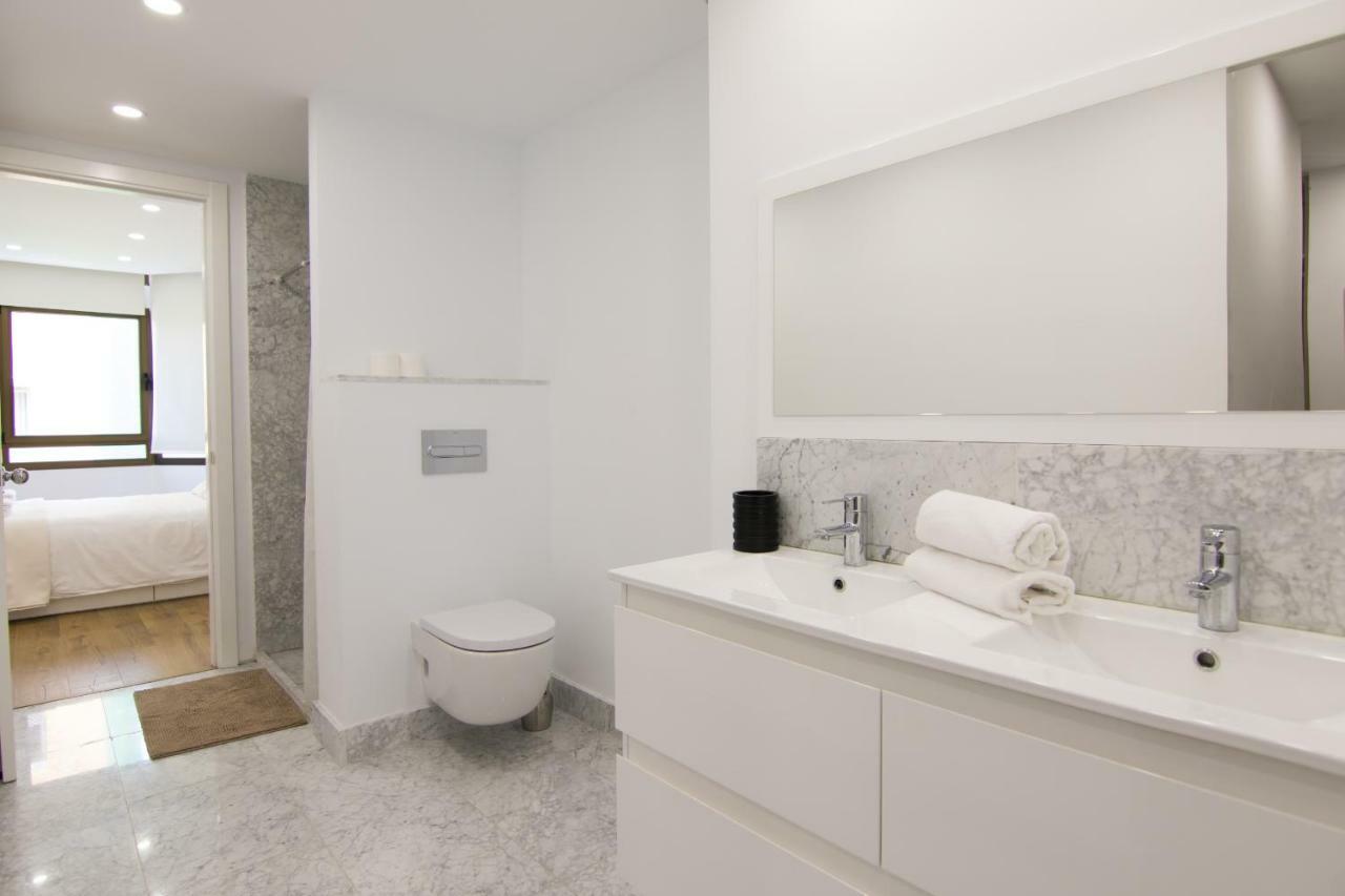 Homeforguest Stylish And Modern Apartment Overlooking Las Canteras Las Palmas de Gran Canária Exterior foto