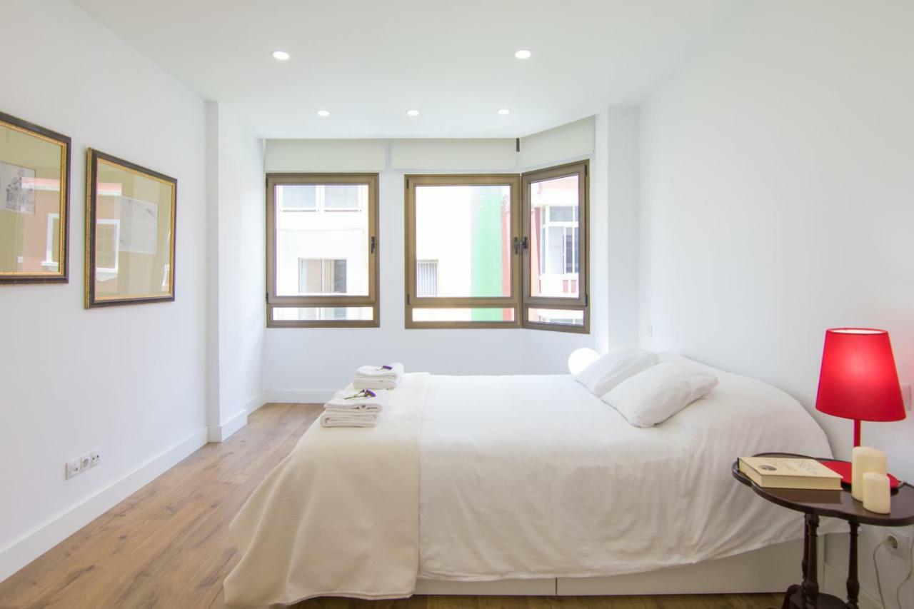 Homeforguest Stylish And Modern Apartment Overlooking Las Canteras Las Palmas de Gran Canária Exterior foto